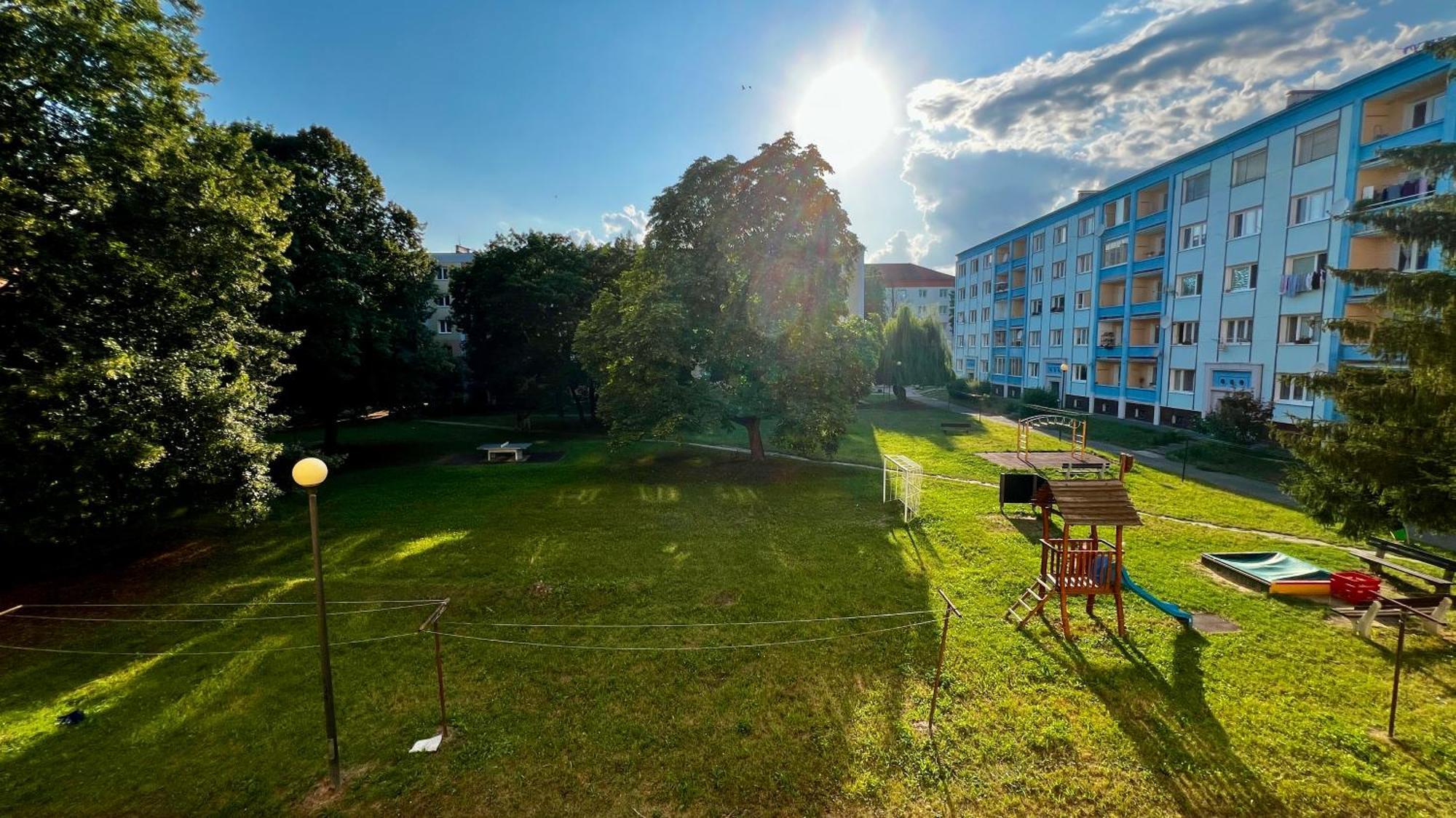 Industrial Apartment I 24Hr Self Check-In I Free Parking & Coffee Μπάνσκα Μπίστριτσα Εξωτερικό φωτογραφία