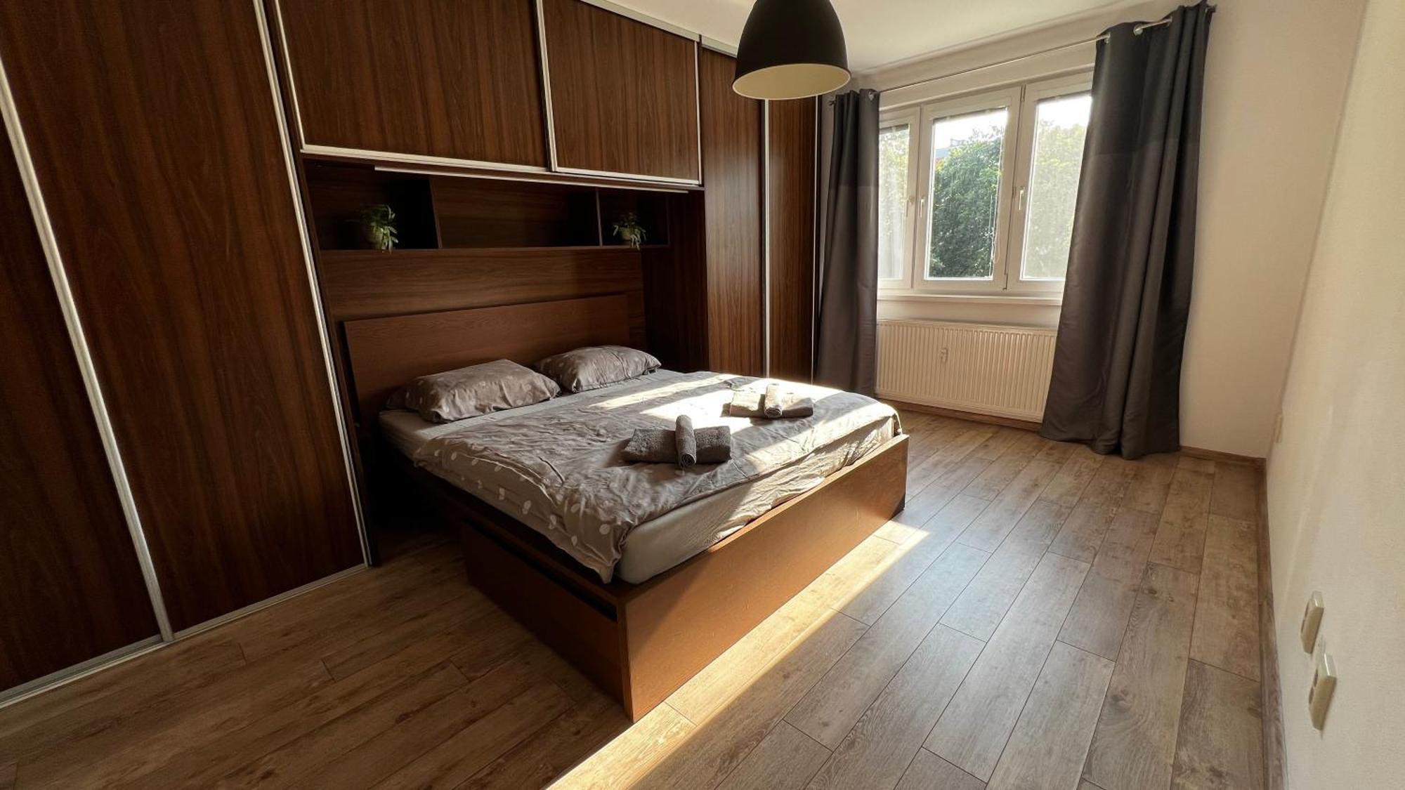 Industrial Apartment I 24Hr Self Check-In I Free Parking & Coffee Μπάνσκα Μπίστριτσα Εξωτερικό φωτογραφία